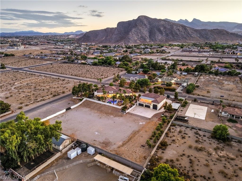 9390 Stange Avenue, Las Vegas, NV 89129 — photo 3