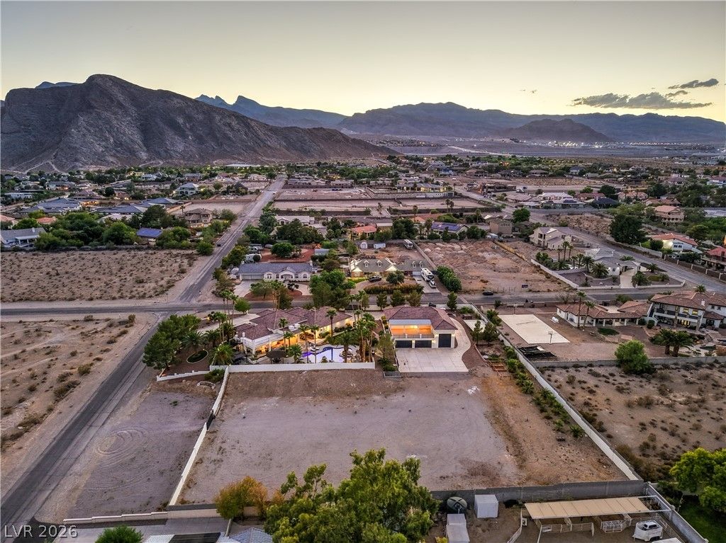 9390 Stange Avenue, Las Vegas, NV 89129 — photo 4