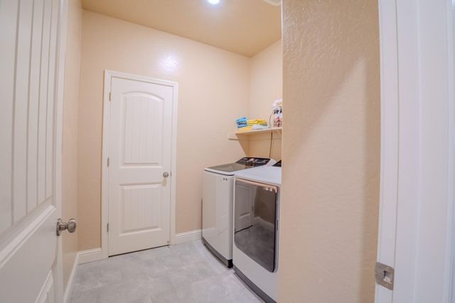 804 S Simon Street, Visalia, CA 93292