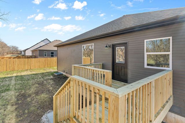 185 E Clayton Lane, Republic, MO 65738