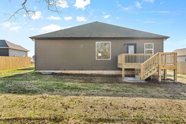 185 E Clayton Lane, Republic, MO 65738