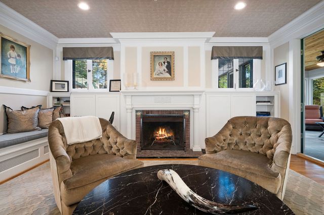 2855 Sheridan Place, Evanston, IL 60201