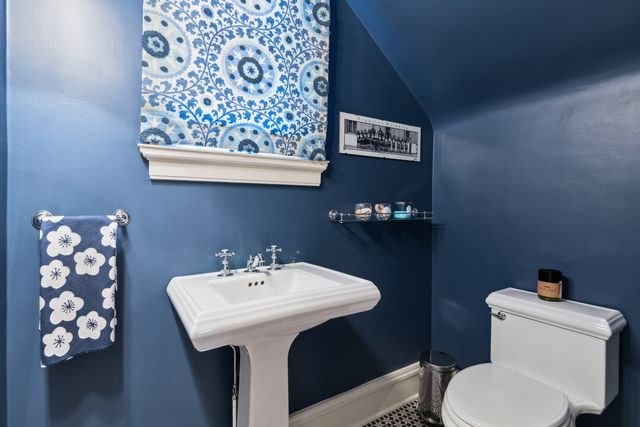 2855 Sheridan Place, Evanston, IL 60201