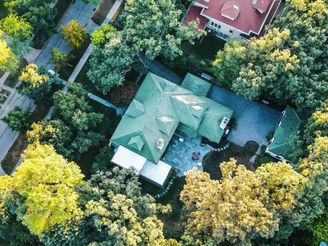 2855 Sheridan Place, Evanston, IL 60201