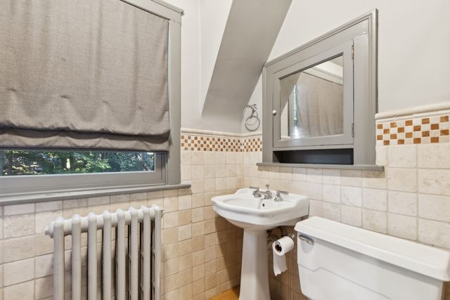 2855 Sheridan Place, Evanston, IL 60201