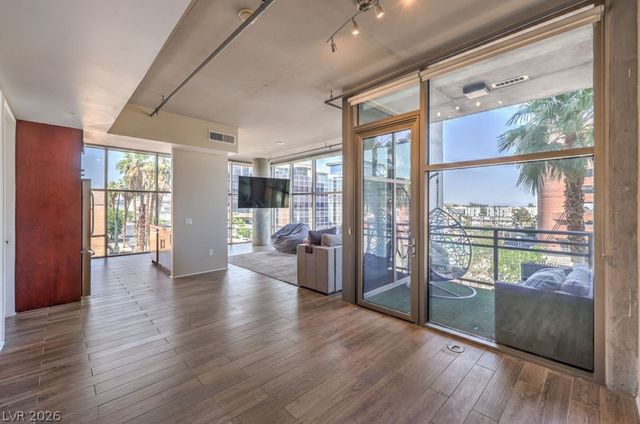 353 East Bonneville Avenue 379, Las Vegas, NV 89101