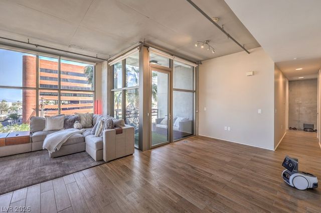 353 East Bonneville Avenue 379, Las Vegas, NV 89101