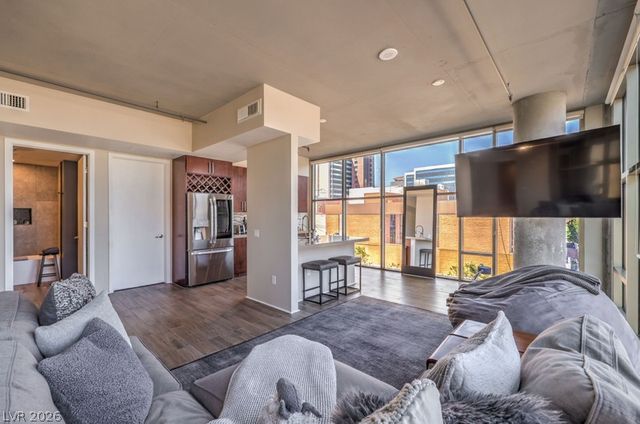 353 East Bonneville Avenue 379, Las Vegas, NV 89101