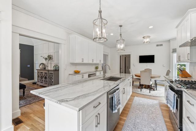 631 Greenwood Avenue, Cincinnati, OH 45229