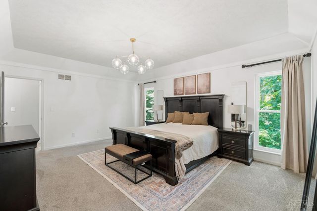 631 Greenwood Avenue, Cincinnati, OH 45229