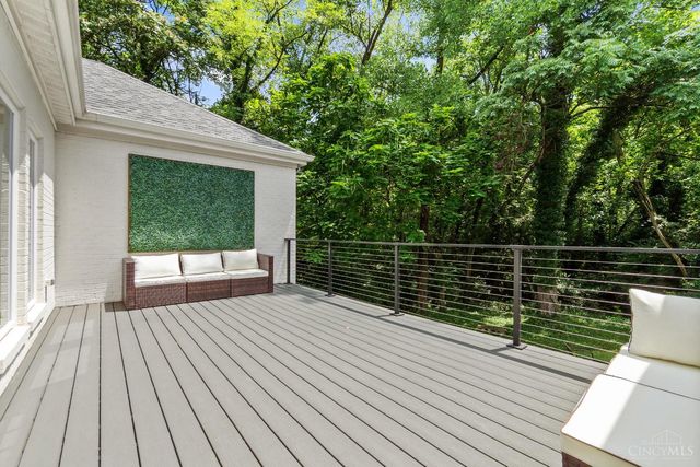631 Greenwood Avenue, Cincinnati, OH 45229