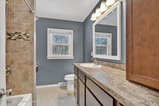 4092 N Pine Dell Drive, Lansing, MI 48911