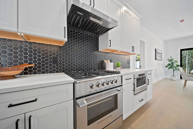57 Trails Edge Road, Windham, NH 03087