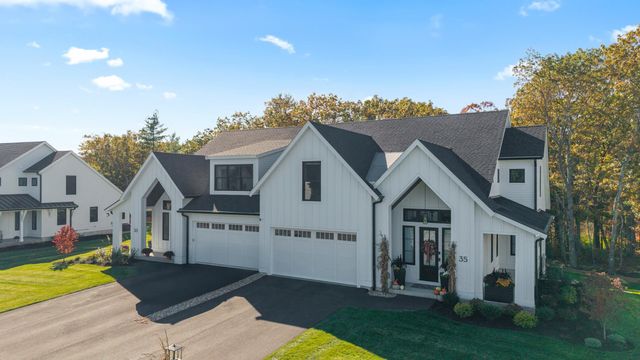 57 Trails Edge Road, Windham, NH 03087