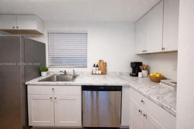 1800 N Congress Ave 102, West Palm Beach, FL 33401