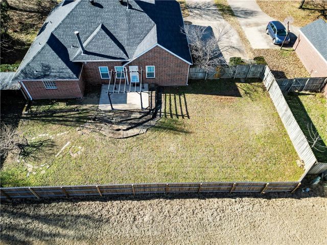 1550 Garden Avenue, Fayetteville, AR 72704