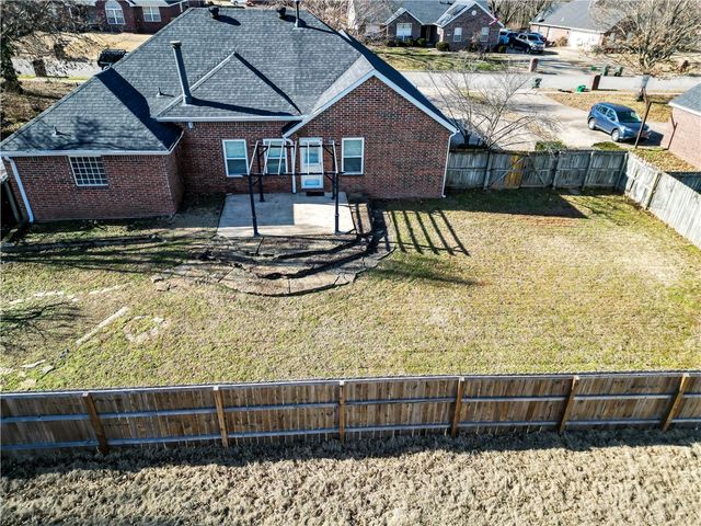 1550 Garden Avenue, Fayetteville, AR 72704