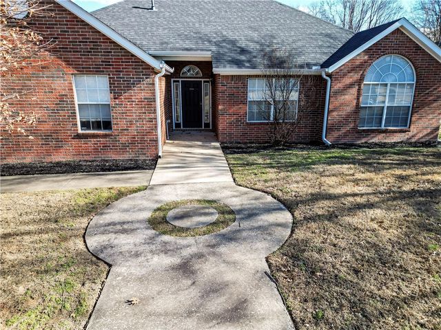 1550 Garden Avenue, Fayetteville, AR 72704