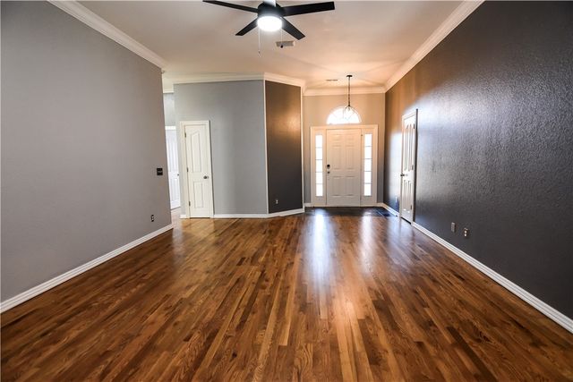 1550 Garden Avenue, Fayetteville, AR 72704