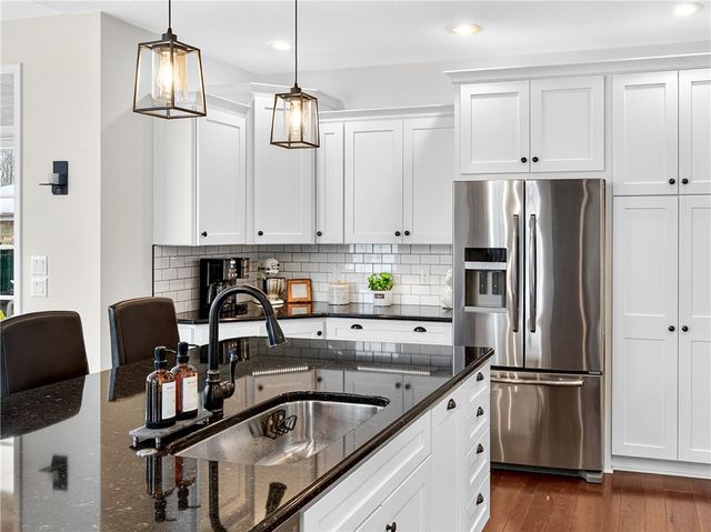 7608 Lake Meadow Drive, Ontario, NY 14519