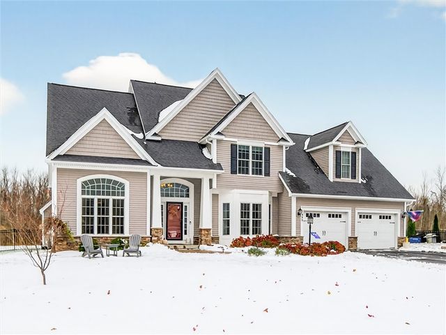 7608 Lake Meadow Drive, Ontario, NY 14519