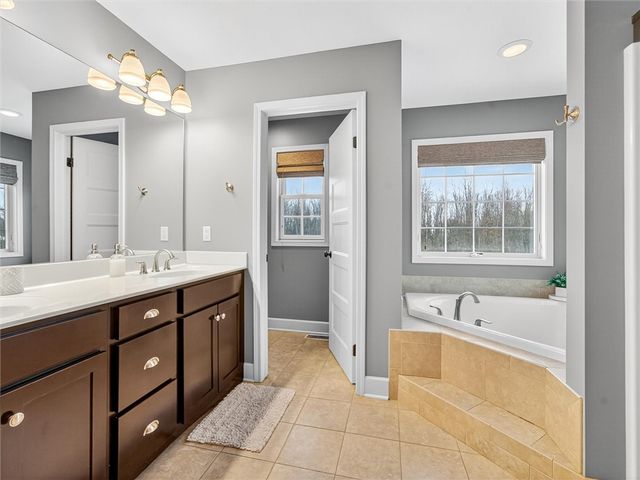 7608 Lake Meadow Drive, Ontario, NY 14519