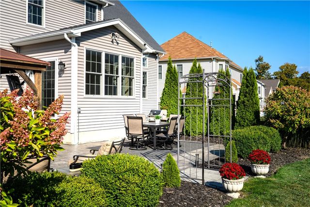 7608 Lake Meadow Drive, Ontario, NY 14519