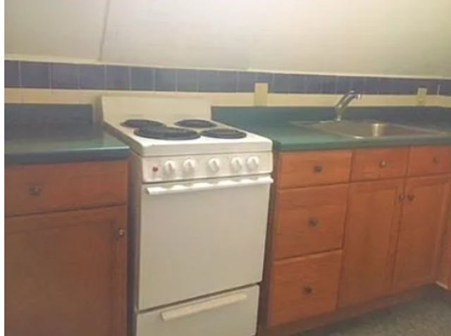 540 Hyde Park Ave 3, Boston, MA 02131