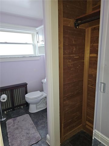 219 E meyers, Carrick, PA 15210