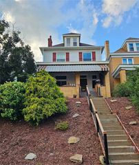 219 E meyers, Carrick, PA 15210