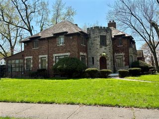 14590 Abington Avenue, Detroit, MI 48227