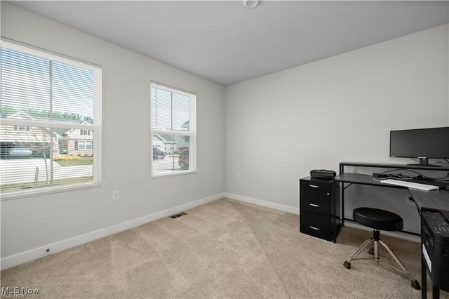 122 Eagle Circle, Amherst, OH 44001