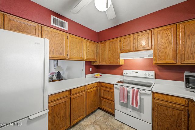 131 N HIGLEY Road 22, Mesa, AZ 85205