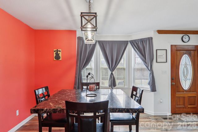 130 Crestview Street, Canton, NC 28716