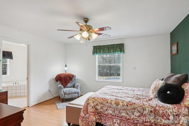 130 Crestview Street, Canton, NC 28716