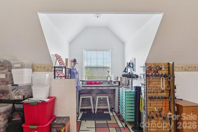 130 Crestview Street, Canton, NC 28716