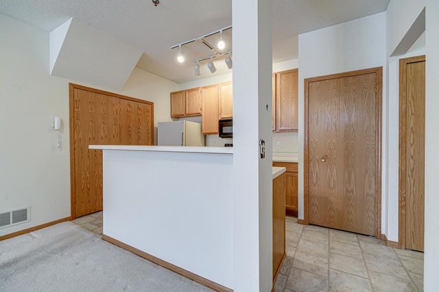 8372 Kimball Drive, Eden Prairie, MN 55347