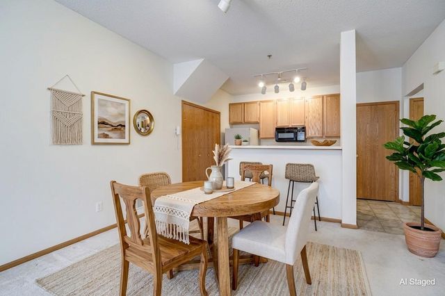 8372 Kimball Drive, Eden Prairie, MN 55347