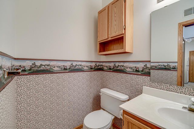 8372 Kimball Drive, Eden Prairie, MN 55347