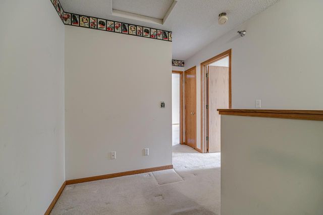 8372 Kimball Drive, Eden Prairie, MN 55347