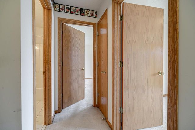 8372 Kimball Drive, Eden Prairie, MN 55347