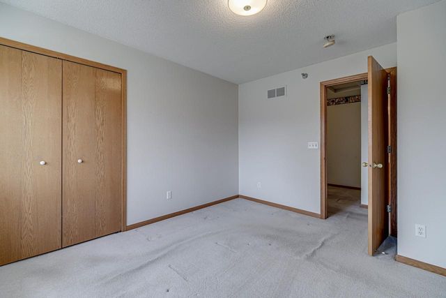 8372 Kimball Drive, Eden Prairie, MN 55347