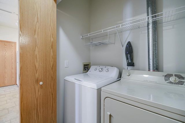 8372 Kimball Drive, Eden Prairie, MN 55347