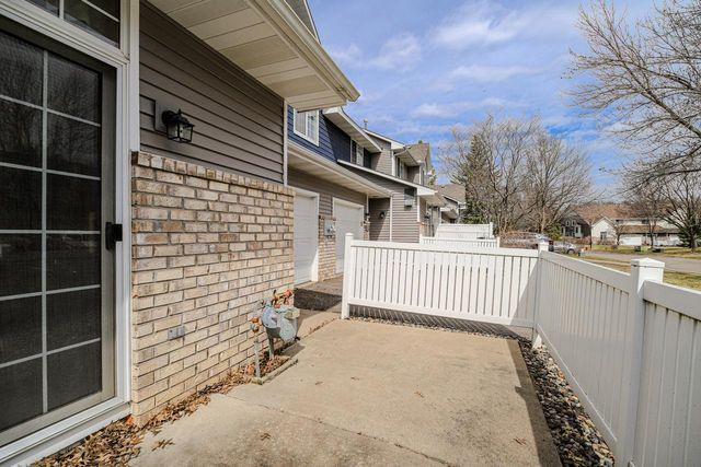 8372 Kimball Drive, Eden Prairie, MN 55347