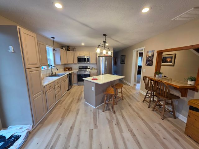 3759 Skyline Road, Seymour, MO 65746