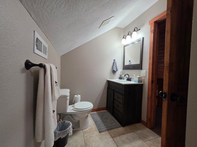 3759 Skyline Road, Seymour, MO 65746