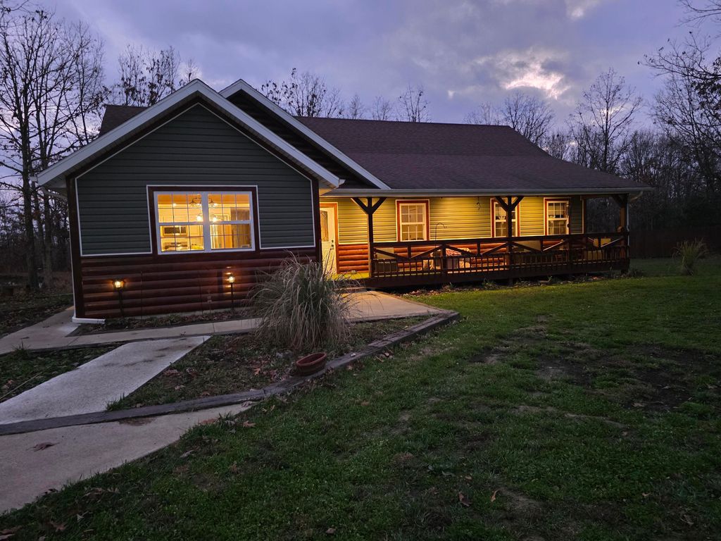 3759 Skyline Road, Seymour, MO 65746