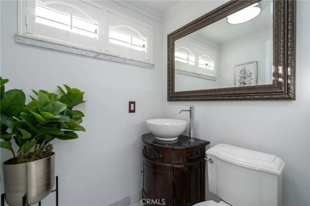 22564 Inspiration Pt, Canyon Lake, CA 92587