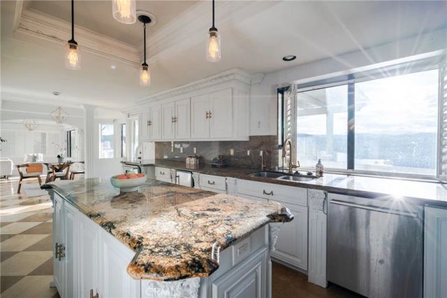 22564 Inspiration Pt, Canyon Lake, CA 92587