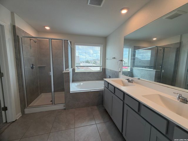 4804 NIGHT HERDER, St Hedwig, TX 78152